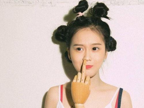 赵本山女儿吃瓜视频播放,娱乐圈新瓜王诞生？