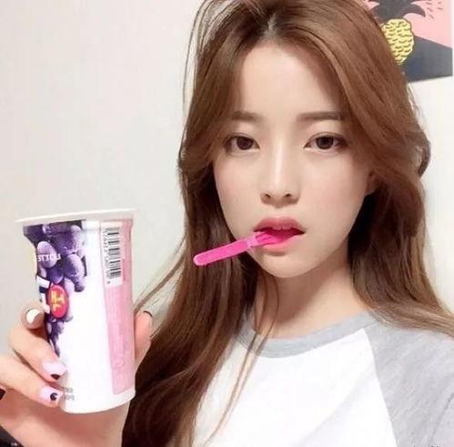 吃瓜大白屁股自拍不卡视频,流畅视频揭秘幕后故事